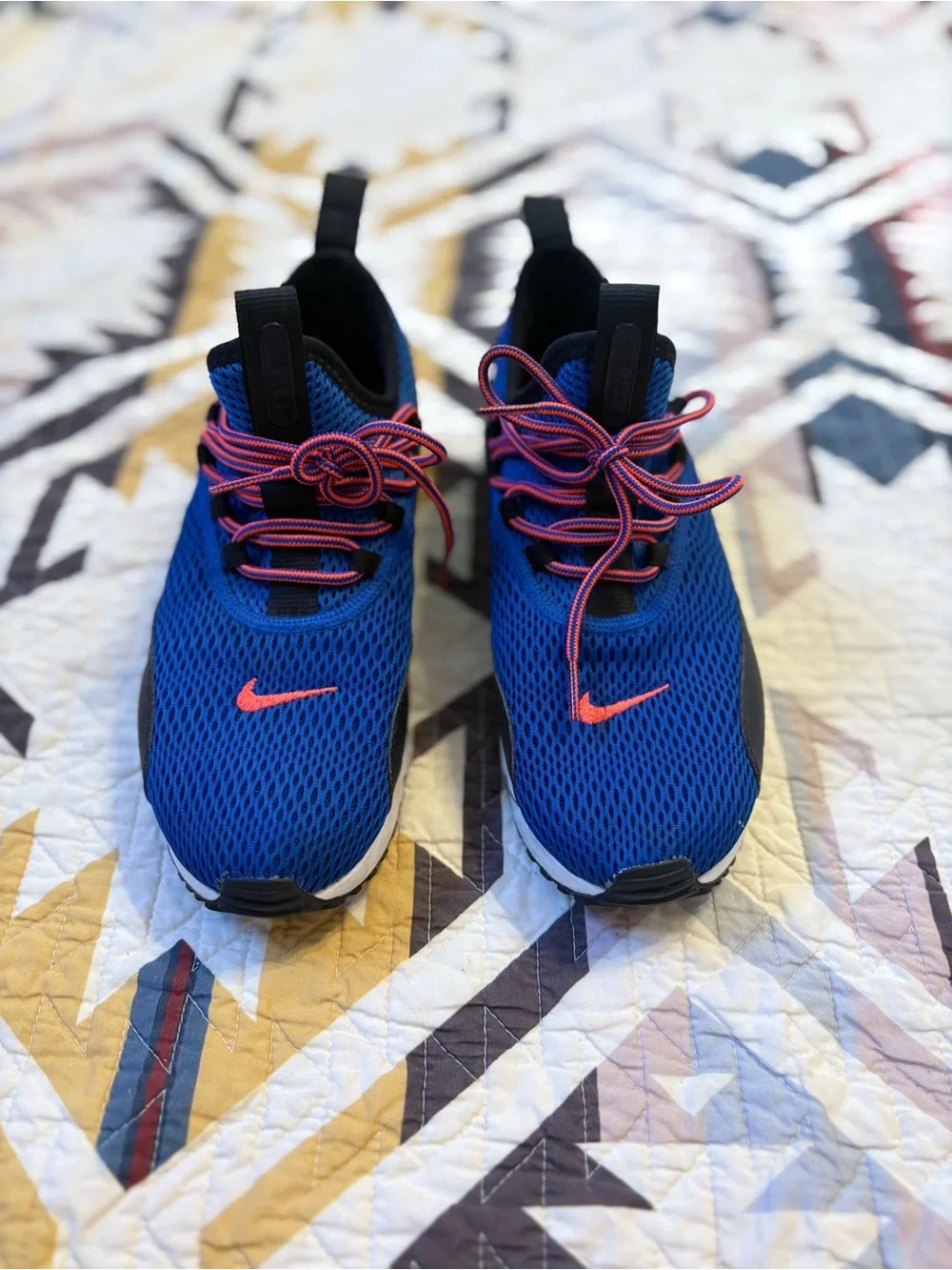 Nike air max Sneakers with neon orange/pink Accents